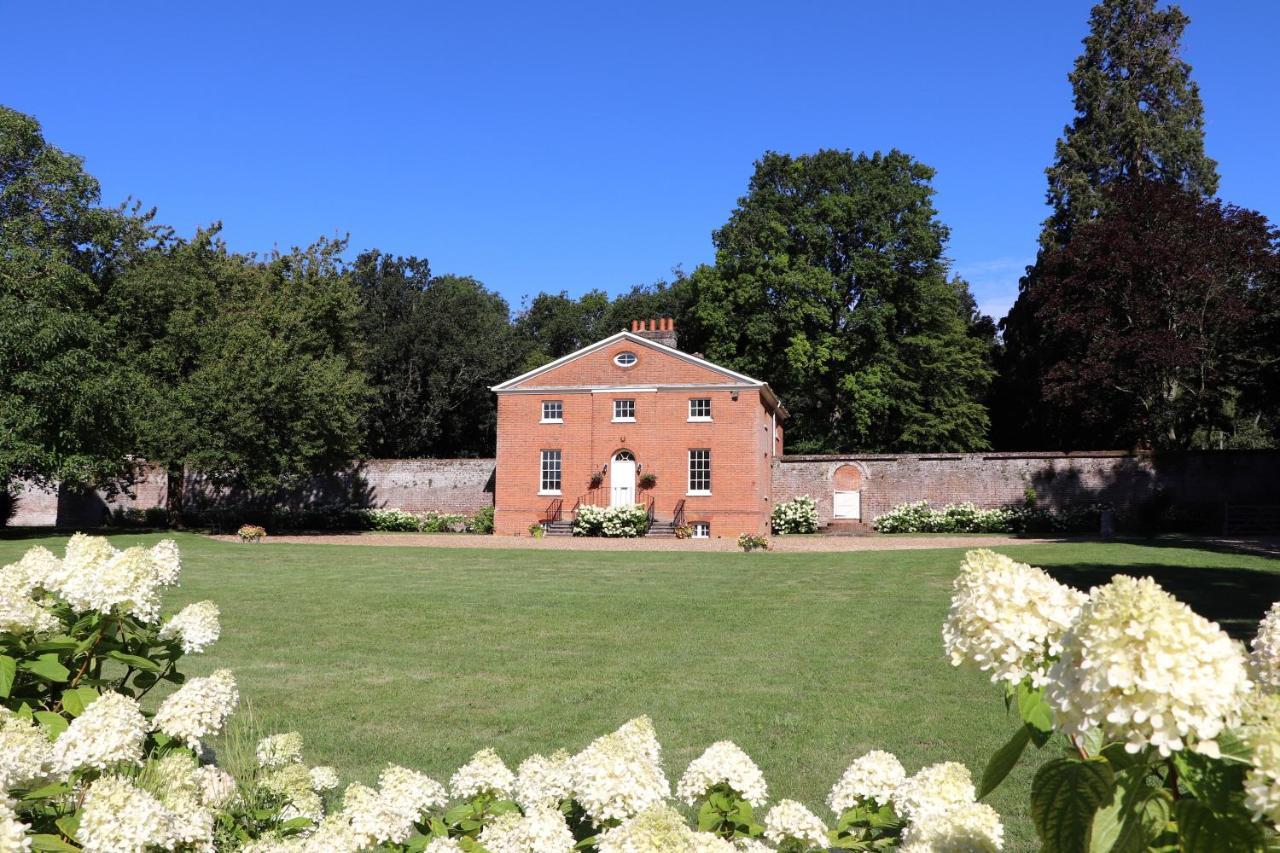 The Walled Garden At Woodhall Estate เฮิร์ตฟอร์ด ภายนอก รูปภาพ